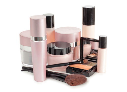 百代佳人多品牌化妝品超市 玩的就是整合